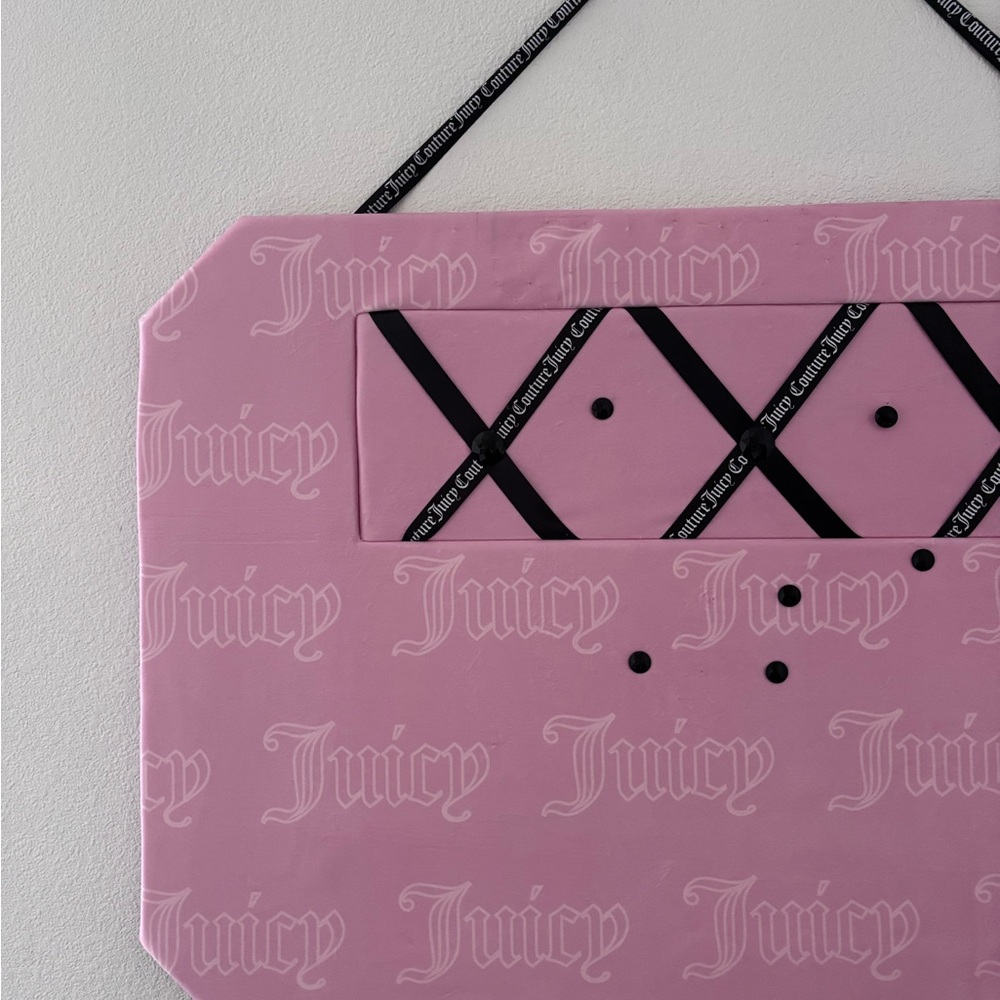 Juicy Couture Pink and Black Wall Organizer - Picture 2 of 5